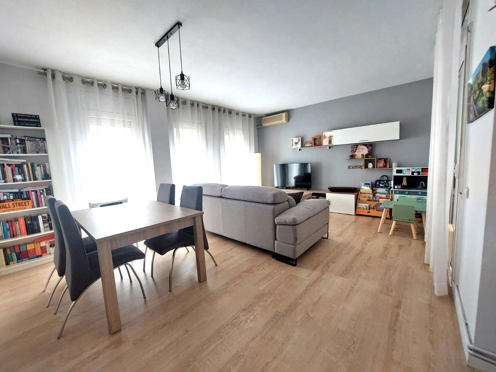 Piso en venta  Olesa de Montserrat, Barcelona  1/1