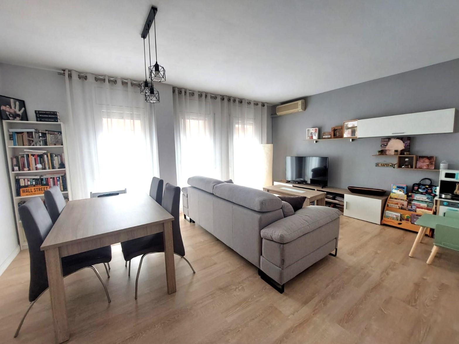 Piso en venta en Olesa De Montserrat, Barcelona 5/20