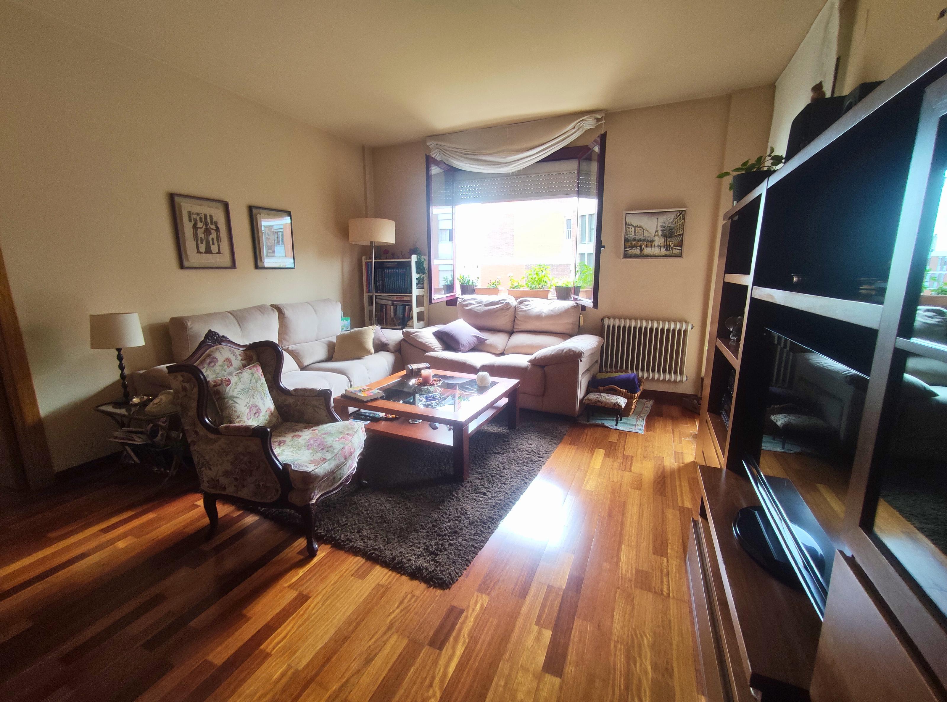 Piso en venta  Sant Cugat del Vallès  3/25